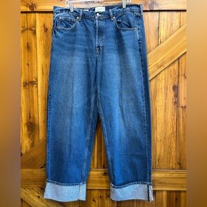 Universal Thread Mid Rise 90’s baggy cuffed jeans